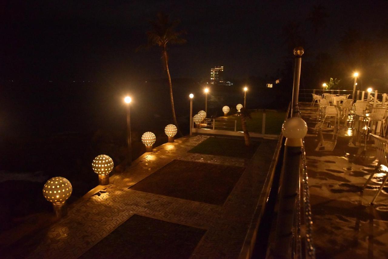 New Ocean Hill Hotel Hikkaduwa Extérieur photo